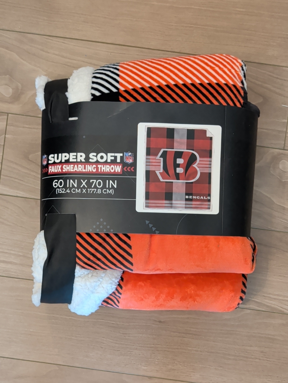 Cincinnati Bengals Faux Shearling Throw Blanket in Orange & White - Super Soft